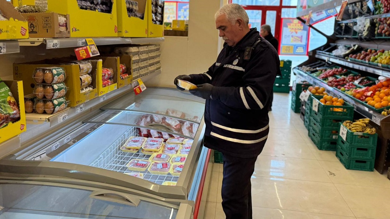 Yeşilyurt’ta Zabıta, Yılbaşı Öncesi Denetimleri Artırdı