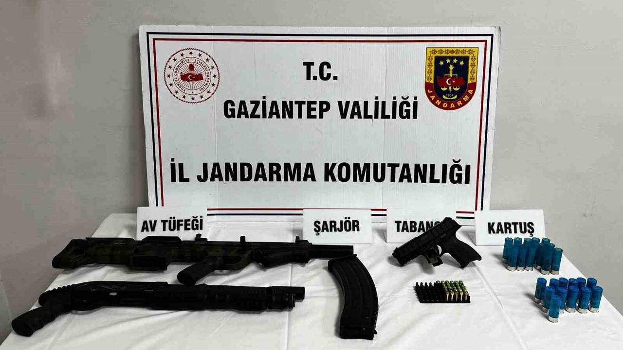 Gaziantep’te silah kaçakçılığı operasyonu: 28 adet tabanca ve tüfek ele geçirildi
