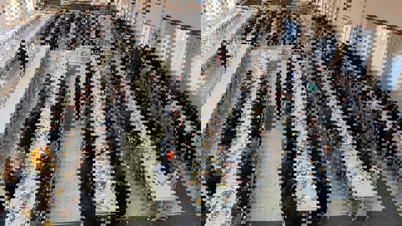 Cemevinde Yemekleri Artık Mahalleli Yapıyor