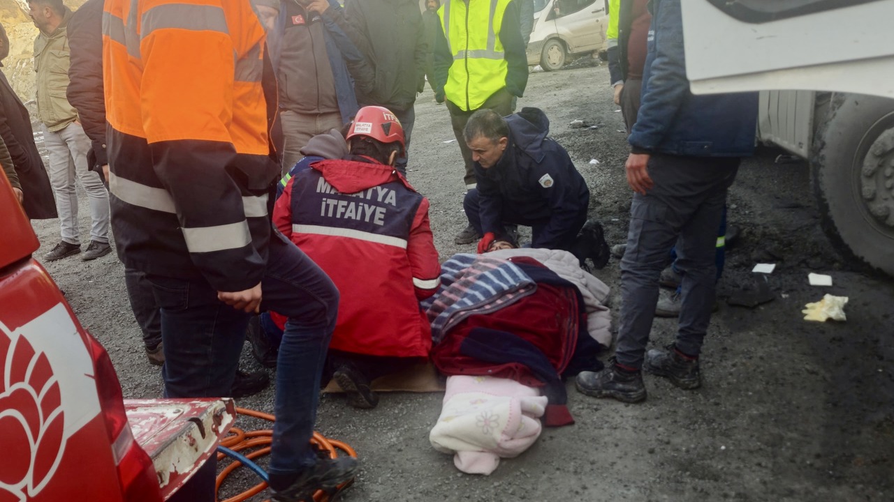 Hekimhan ve Yazıhan’da Trafik Kazaları: 2 Kişi Yaralandı