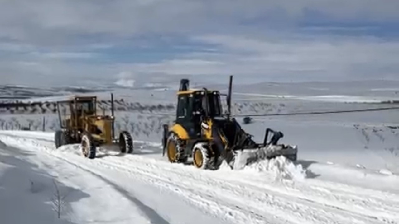 Karla Mücadele Çalışmaları Darende’de Aralıksız Sürüyor