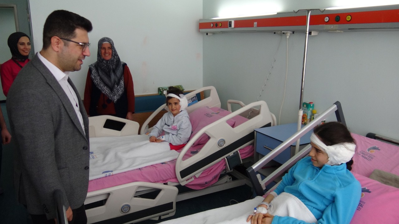 Malatya’da İki Kuzen Koklear İmplantla Yeniden Duymaya Başladı