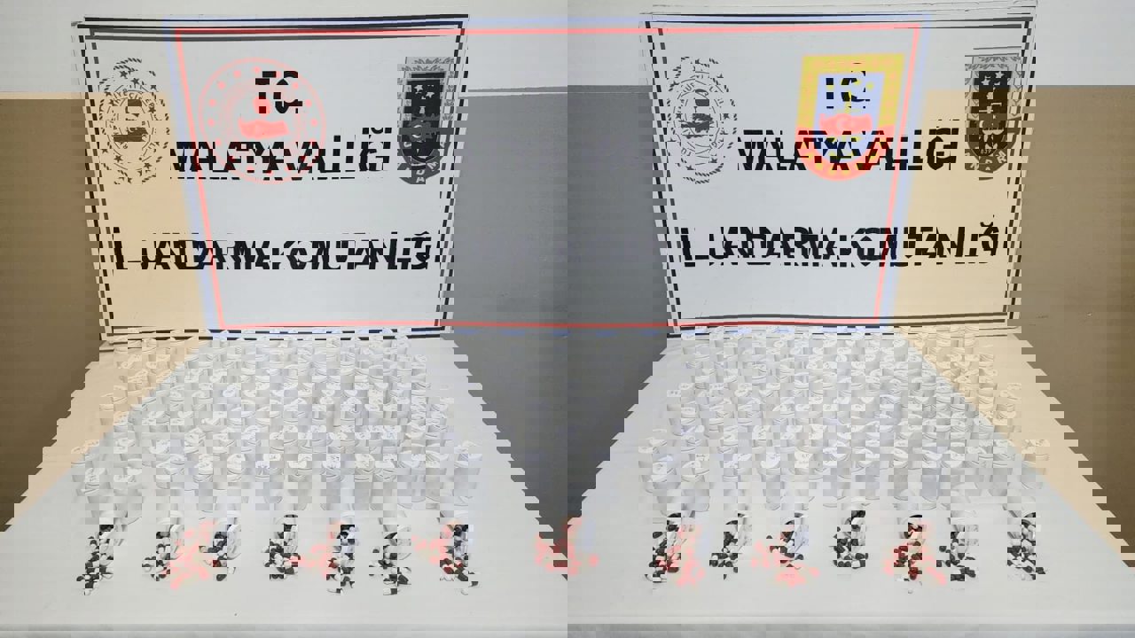 Jandarma Narkotik Operasyonunda 5 Bin 561 Sentetik Ecza Ele Geçirildi