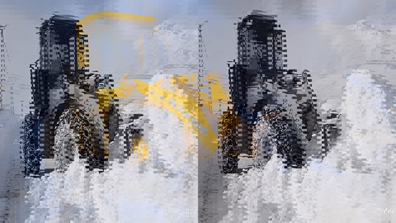 53 mahallede 1 bin 226 kilometre yol ulaşıma açıldı