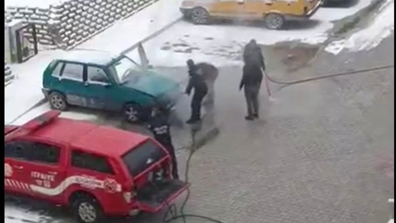 Araç Yangını Büyümeden Kontrol Altına Alındı