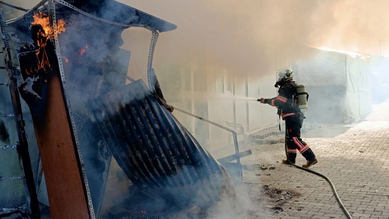 Samanköy Konteyner Kentte Konteyner Yangını