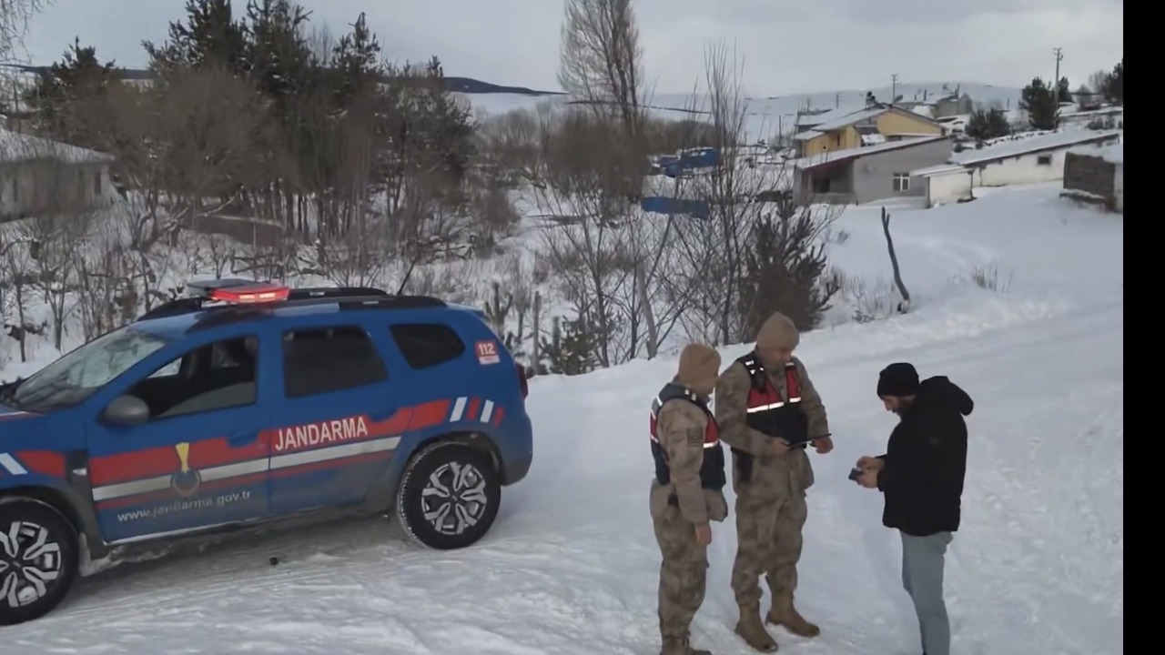 81 İlde Göçmen Kaçakçılarına Yönelik Denetimlerde 19 Organizatör Yakalandı