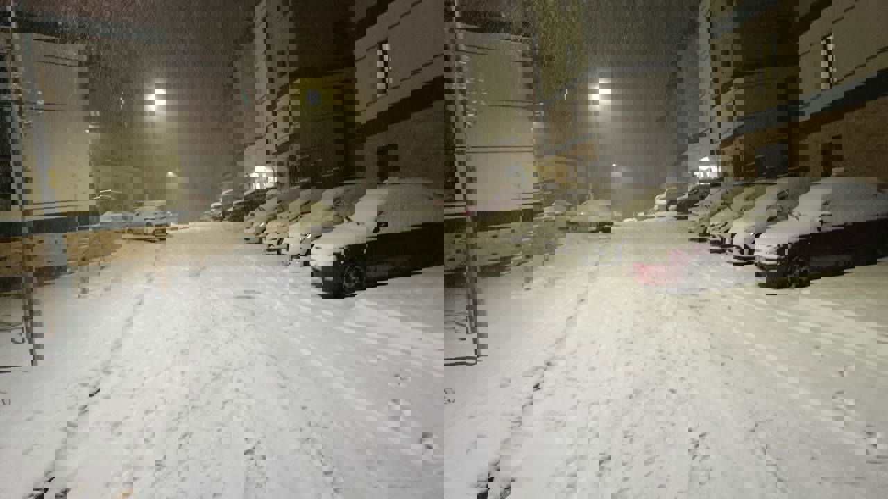 Darende Merkezde Kar Yağışı Etkisini Artırdı