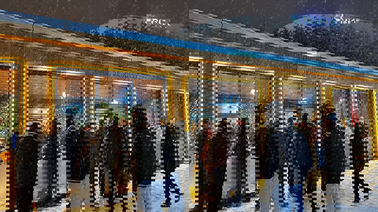 Darende’de Yollarda Kalan Yolcular Sosyal Tesislerde Misafir Ediliyor