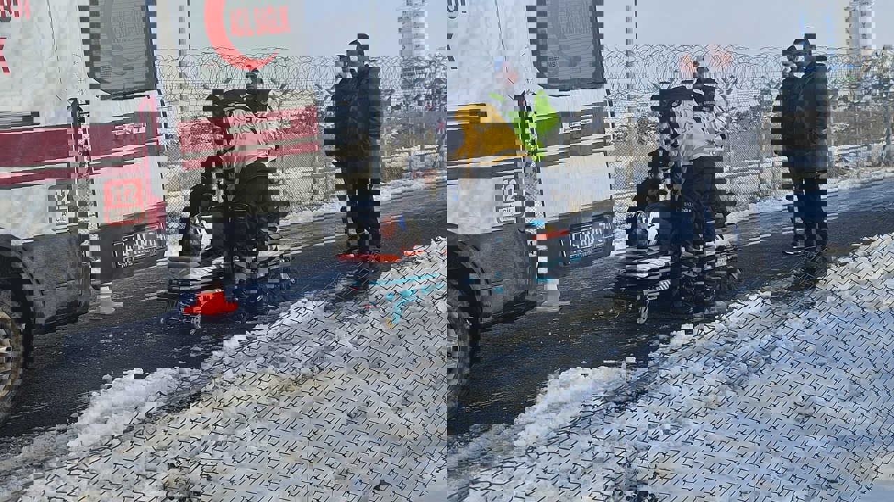 Malatya’da Minibüs Yoldan Çıktı: 1 Yaralı