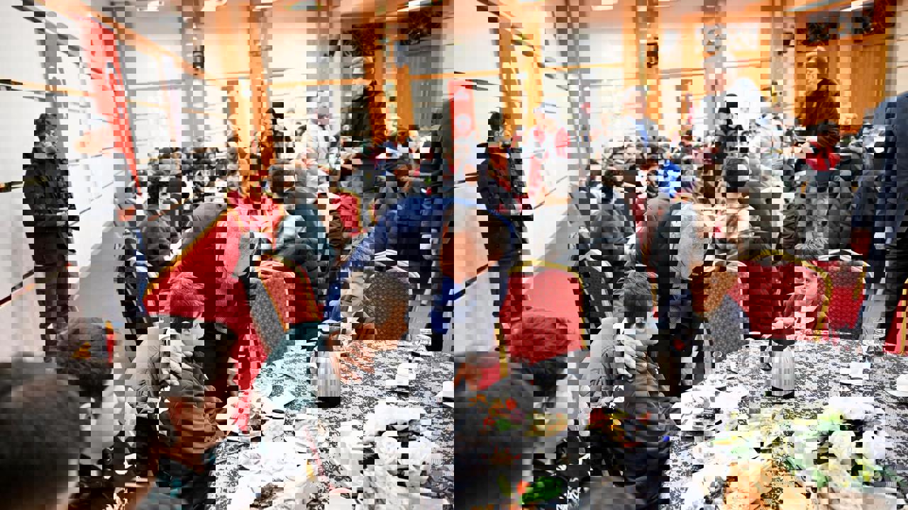 Vali Seddar Yavuz: Ebeveyn Kaybı Yaşayan Evlatlarımız Asla Yalnız Değil