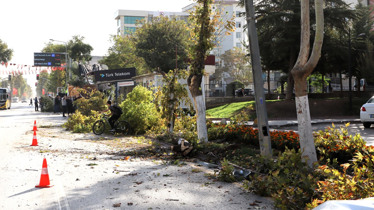 Malatya’da yine hafriyat kamyonu kazası; yer bu kez İnönü Caddesi