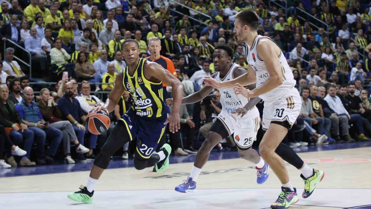 Euroleague: Fenerbahçe: 69 - Dubai Basketbol: 93
