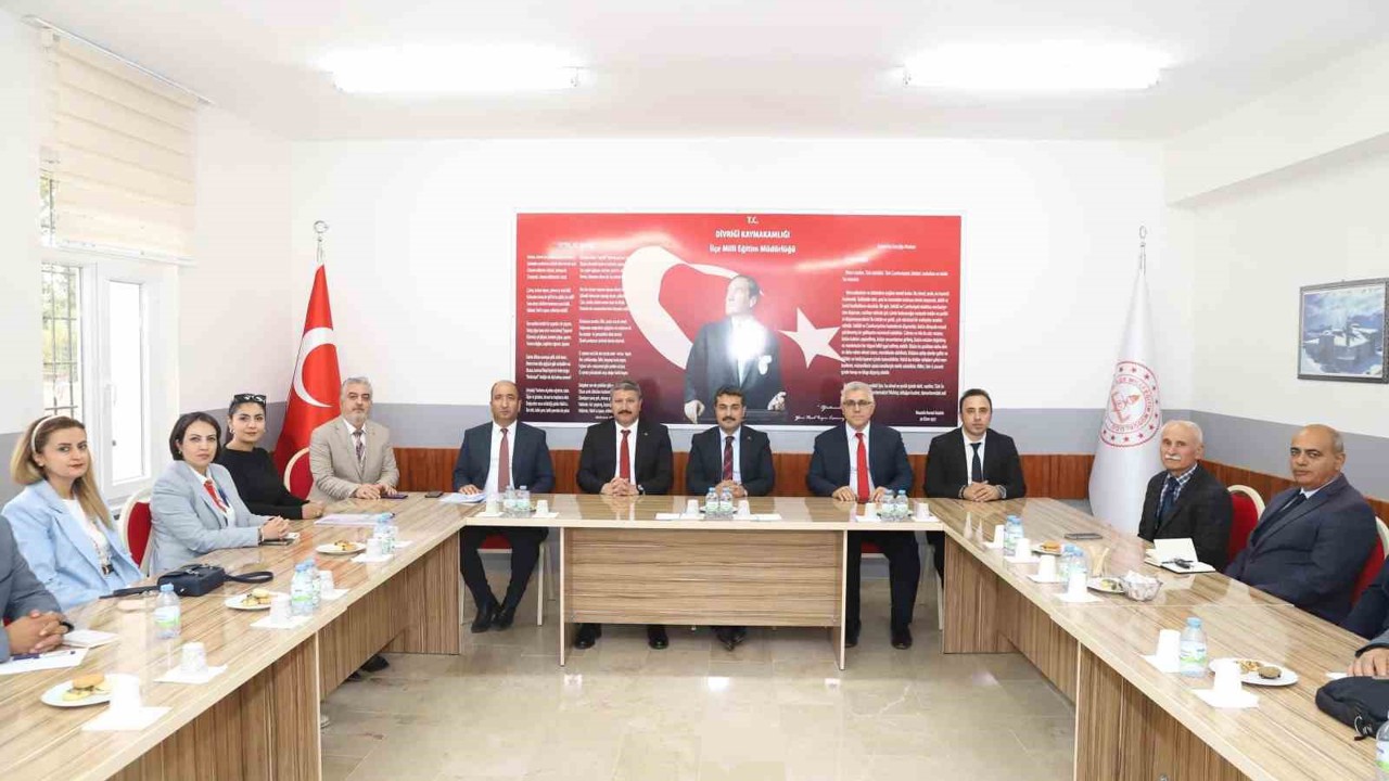 Erdoğan: "Ailelerimiz en önemli paydaşlarımız"
