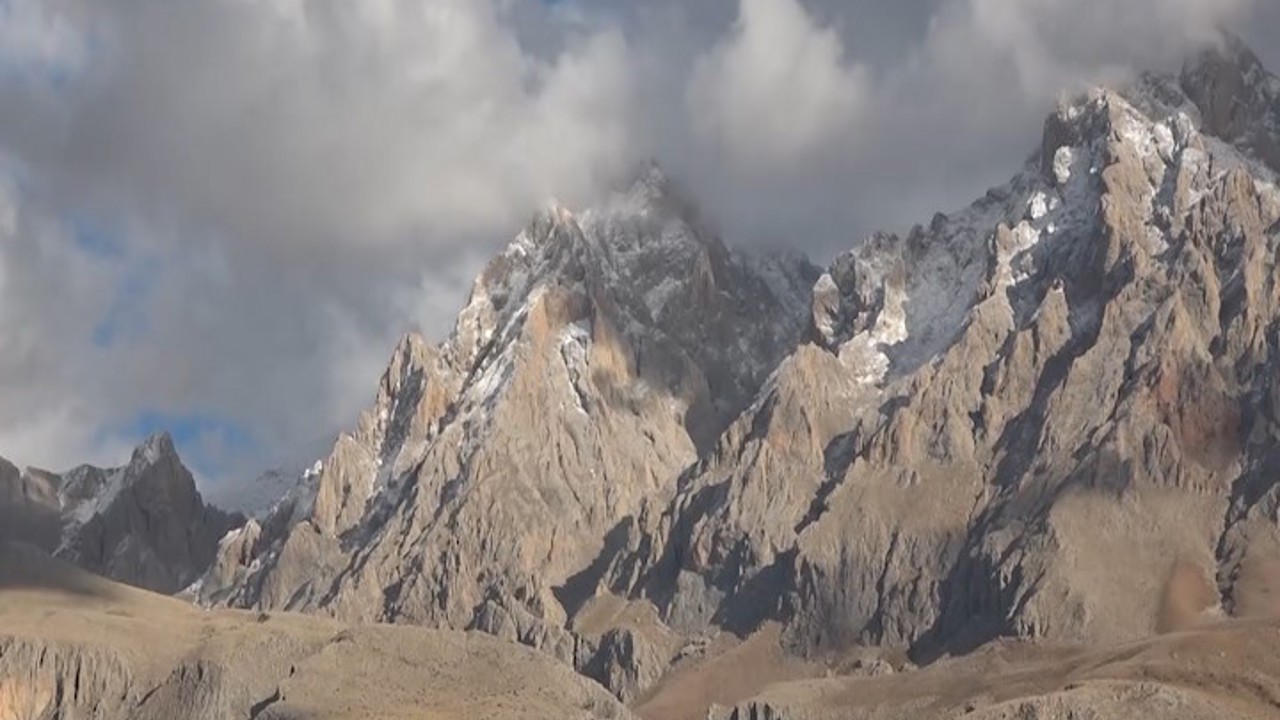 Aladağlar’da kayıp dağcı ihbarı ekipleri harekete geçirdi
