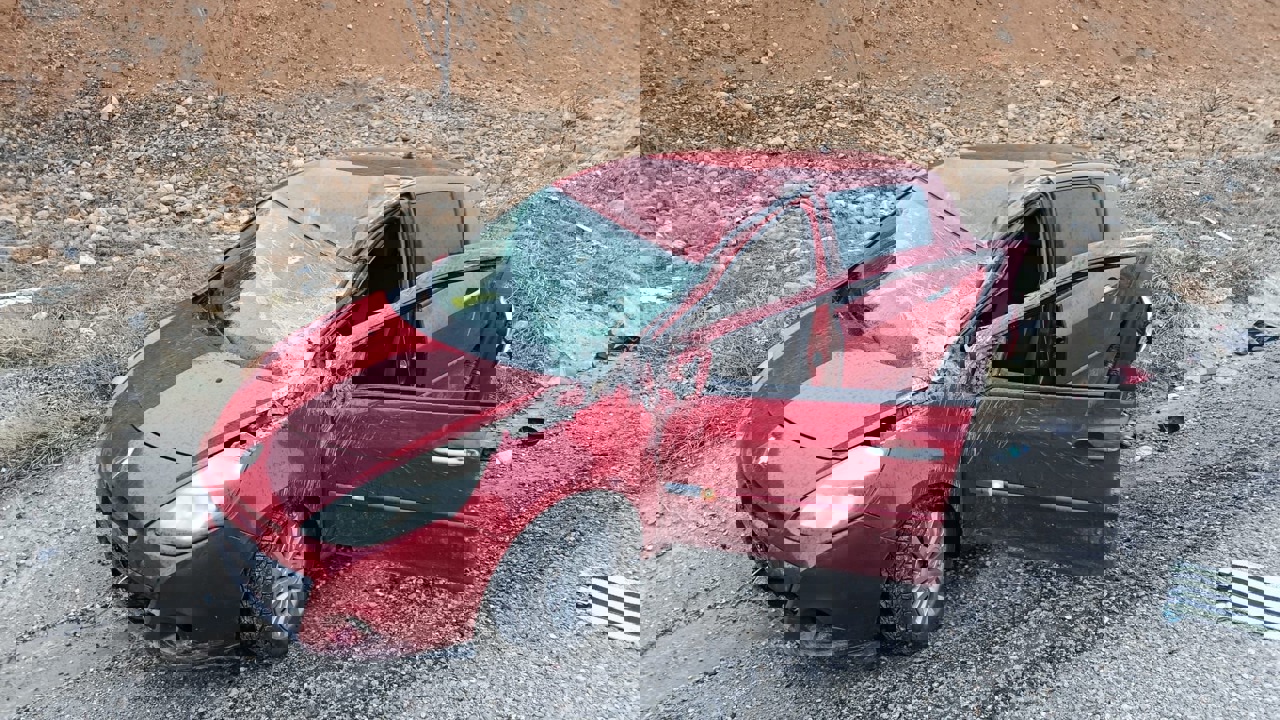 Doğanşehir’de Yağmur Kazaya Neden Oldu: Otomobil Şarampole Devrildi, 1 Yaralı