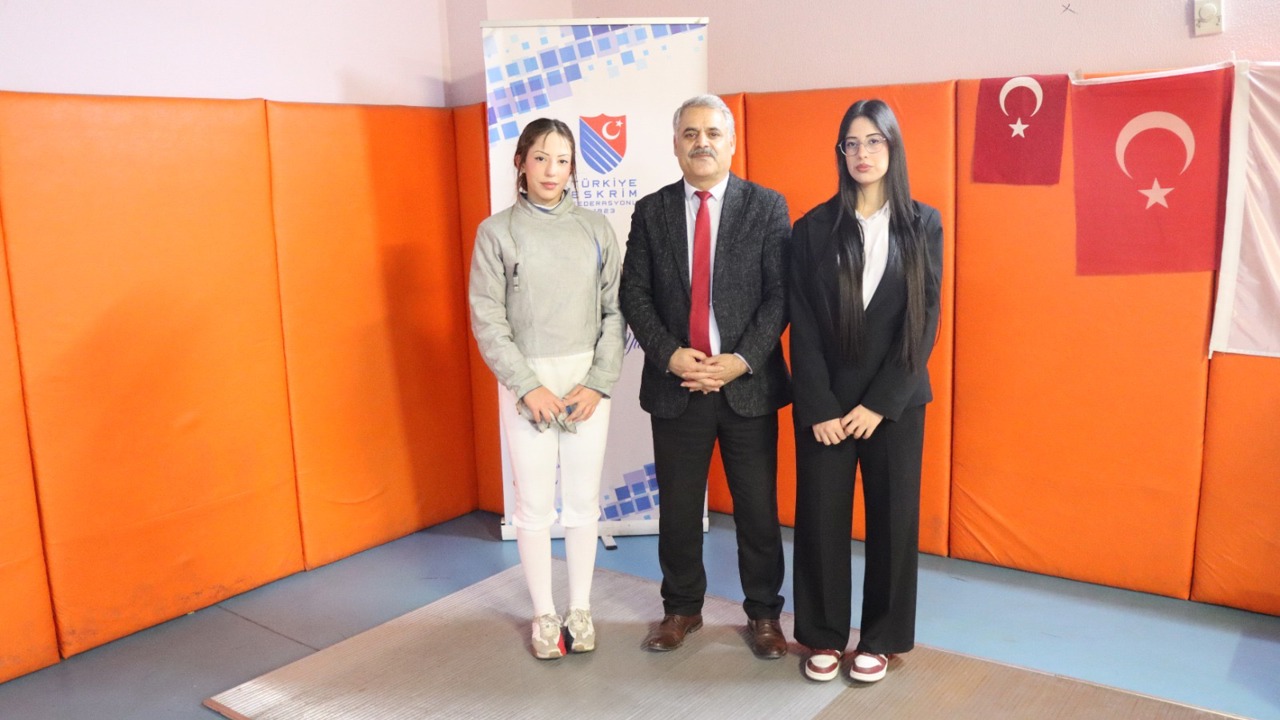 Eskrimde İkiz Kardeşlerden Malatya’ya Çifte Başarı