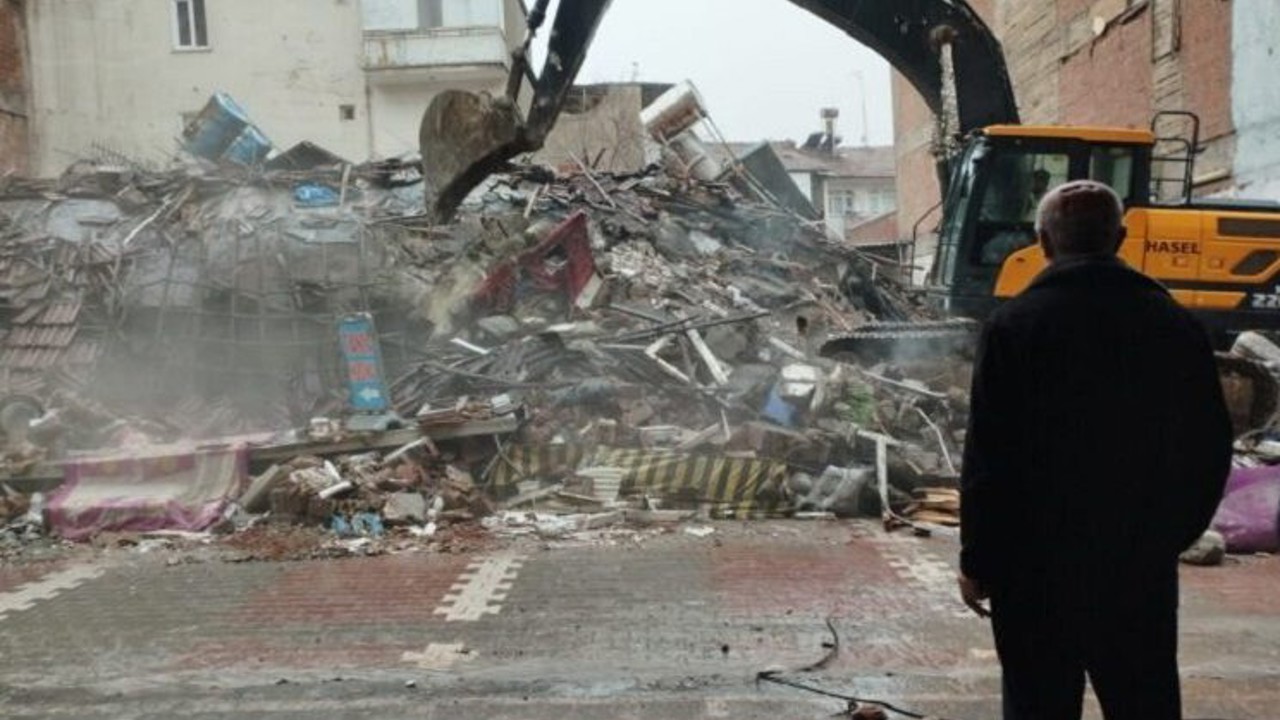 Malatya’da 6 Şubat depremlerinde 19 kişinin hayatını kaybettiği Ermeç Apartmanı 