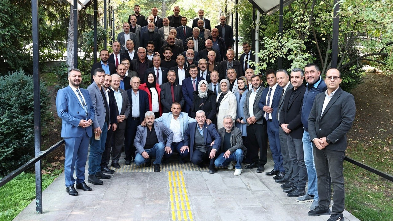 Başkan Kahveci, muhtarlarla bir araya geldi
