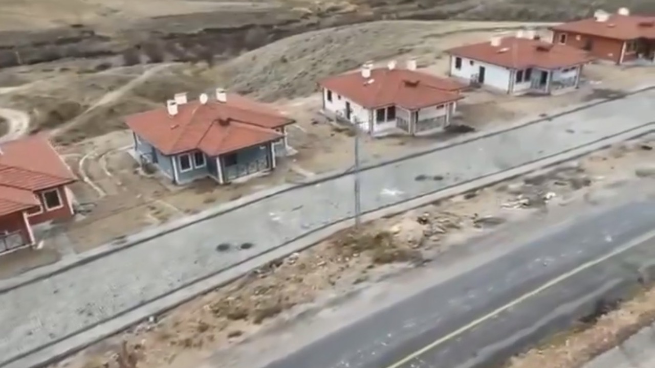 Malatya Valisi Seddar Yavuz, Yeşilyurt ilçesi Duranlar Mahallesi’nde yapımı tama