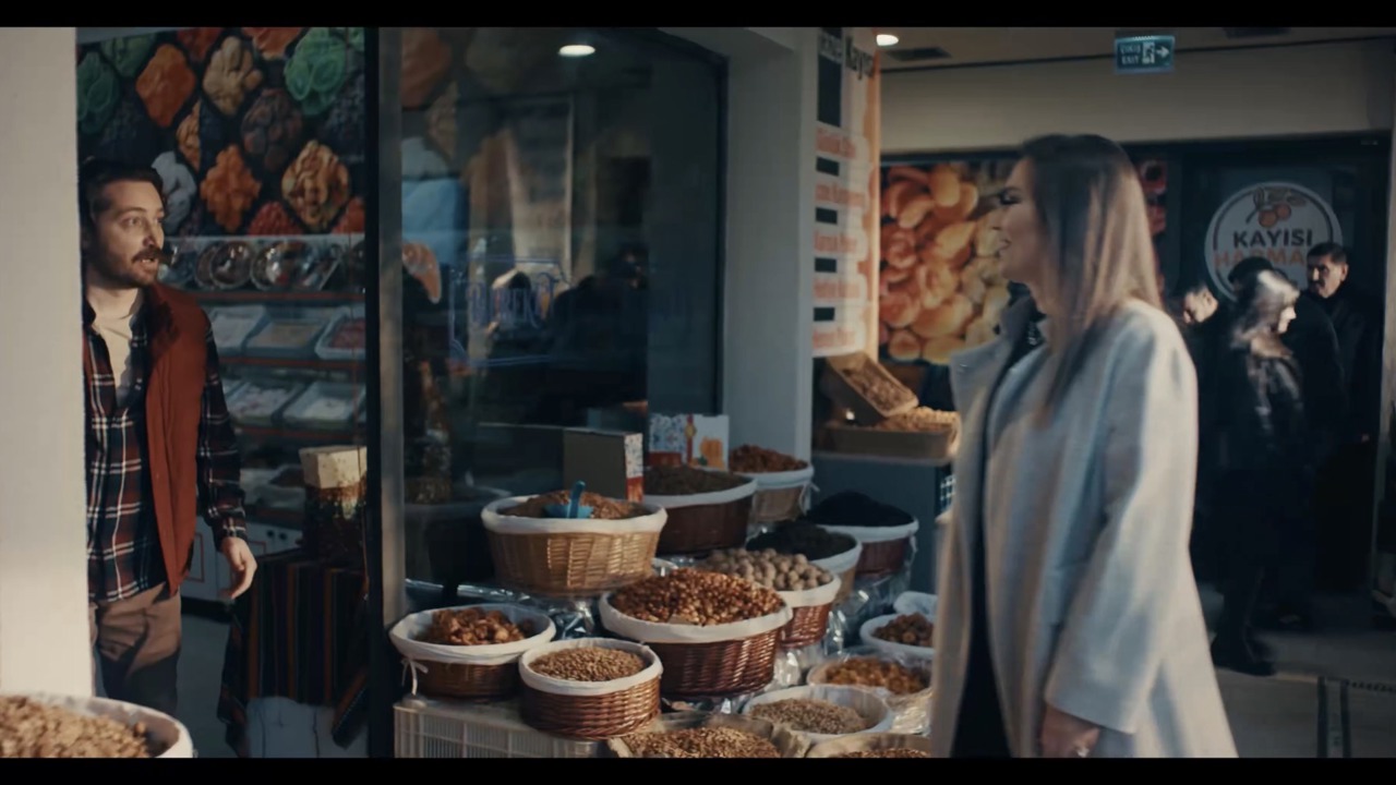 Ünlüler Deprem Bölgesi İçin Kamera Karşısına Geçti