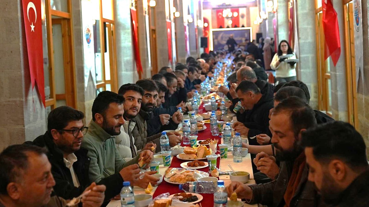 Darende Belediyesi Personeli İftarda Buluştu