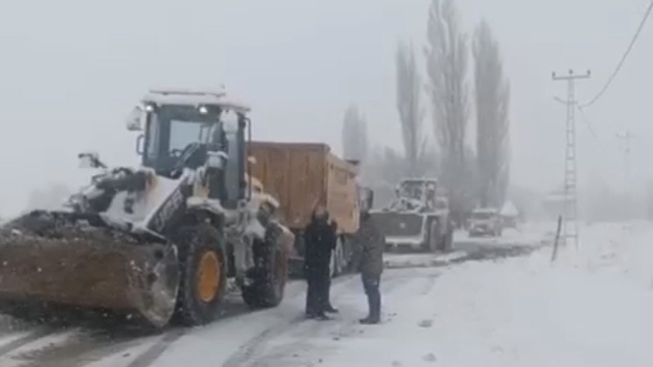 Darende’de Kara Saplanan Karayolları Ekibi Kurtarıldı