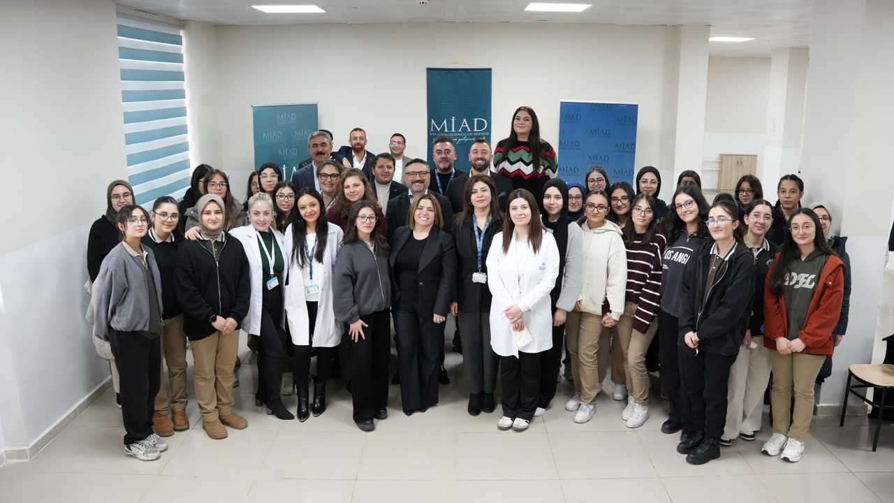 Doğanşehirli Öğrencilere Eğitim ve Sağlık Desteği