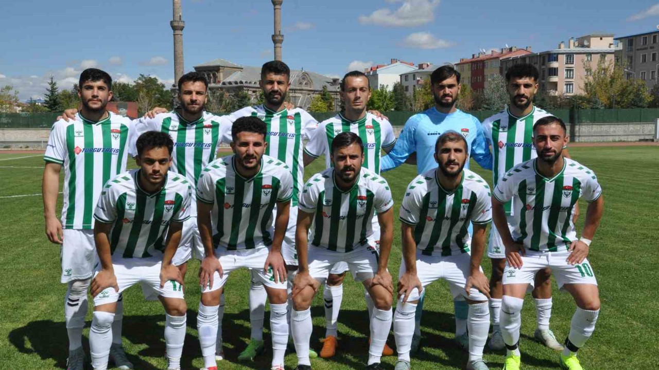 Kars 36 Spor, Şırnak Petrol Spor karşılaşmasının hakemleri belli oldu
