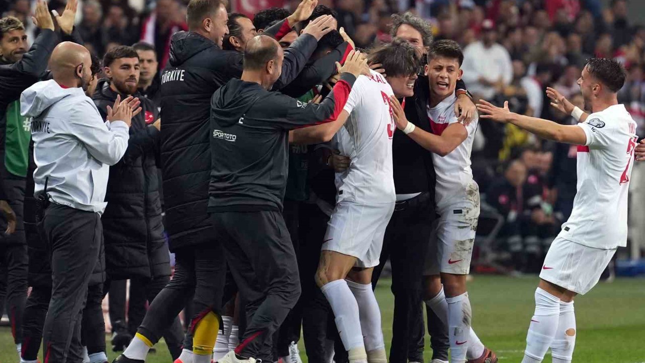 2026 FIFA Dünya Kupası Avrupa Elemeleri: Türkiye: 3 - Gürcistan: 0 (İlk yarı)
