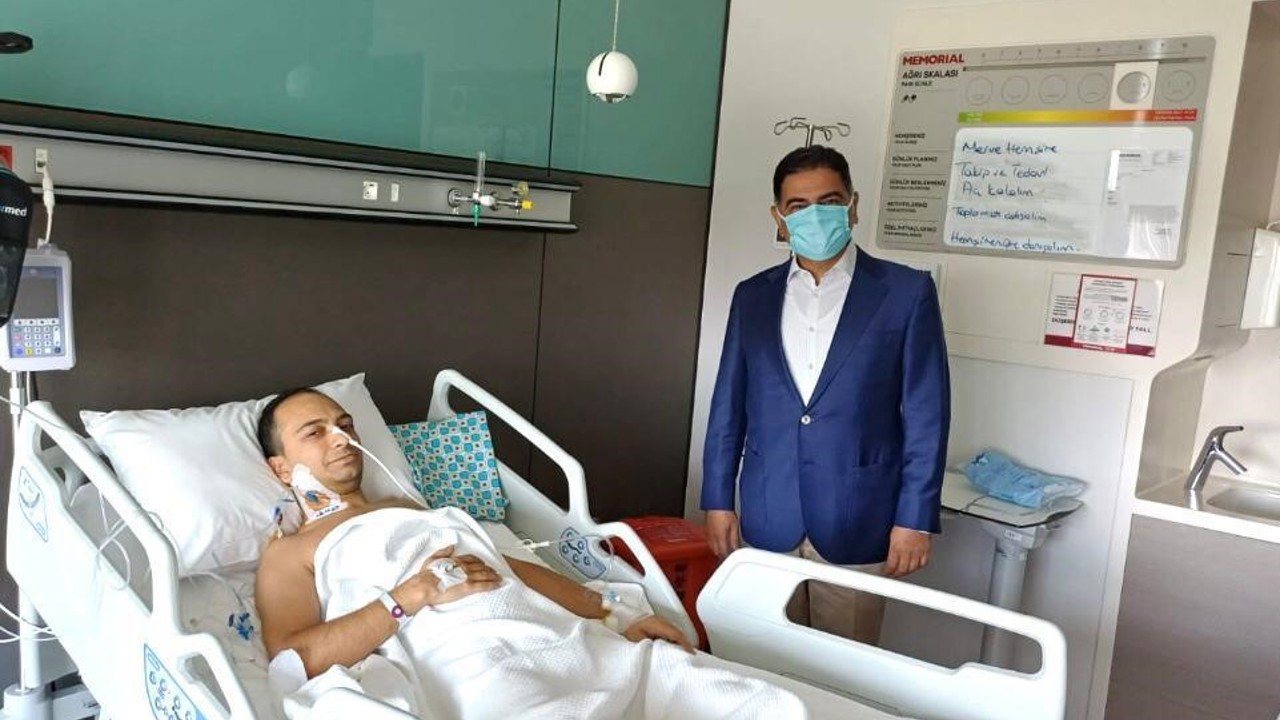 Doktor oğlu, Profesör babaya karaciğerini verdi
