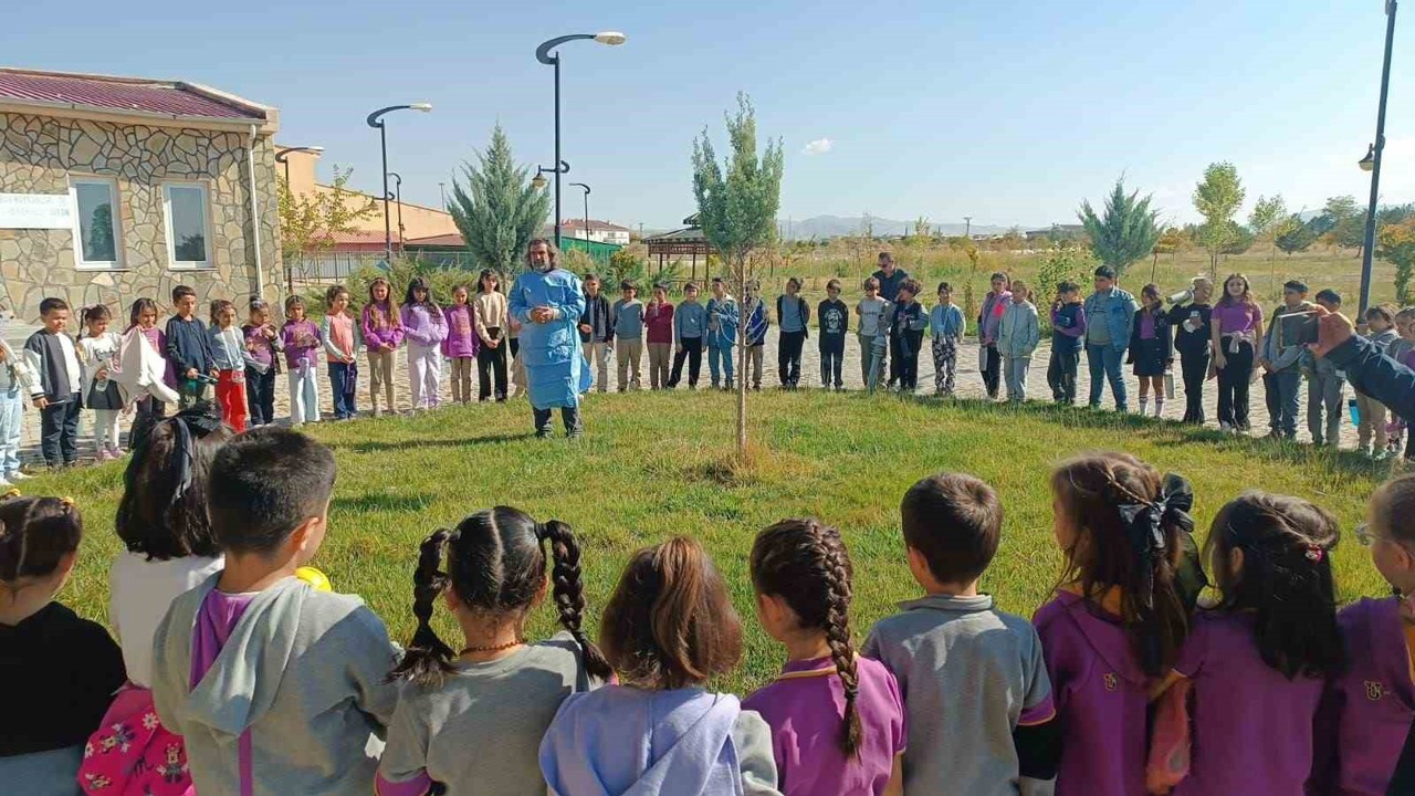 Van’da "4 Ekim Dünya Hayvanları Koruma Günü" etkinliği
