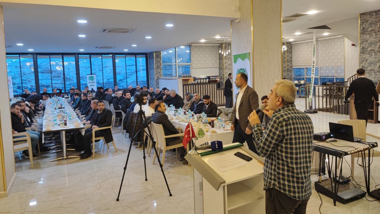 Umut Kervanı Ve Yetimler Vakfı’ndan Malatya’da Geleneksel İftar Buluşması