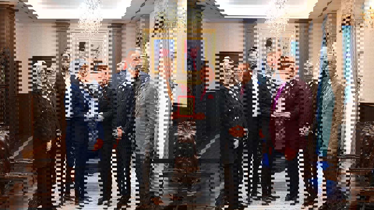 Vefa Derneği’nden Vali Seddar Yavuz’a Ziyaret ve Plaket