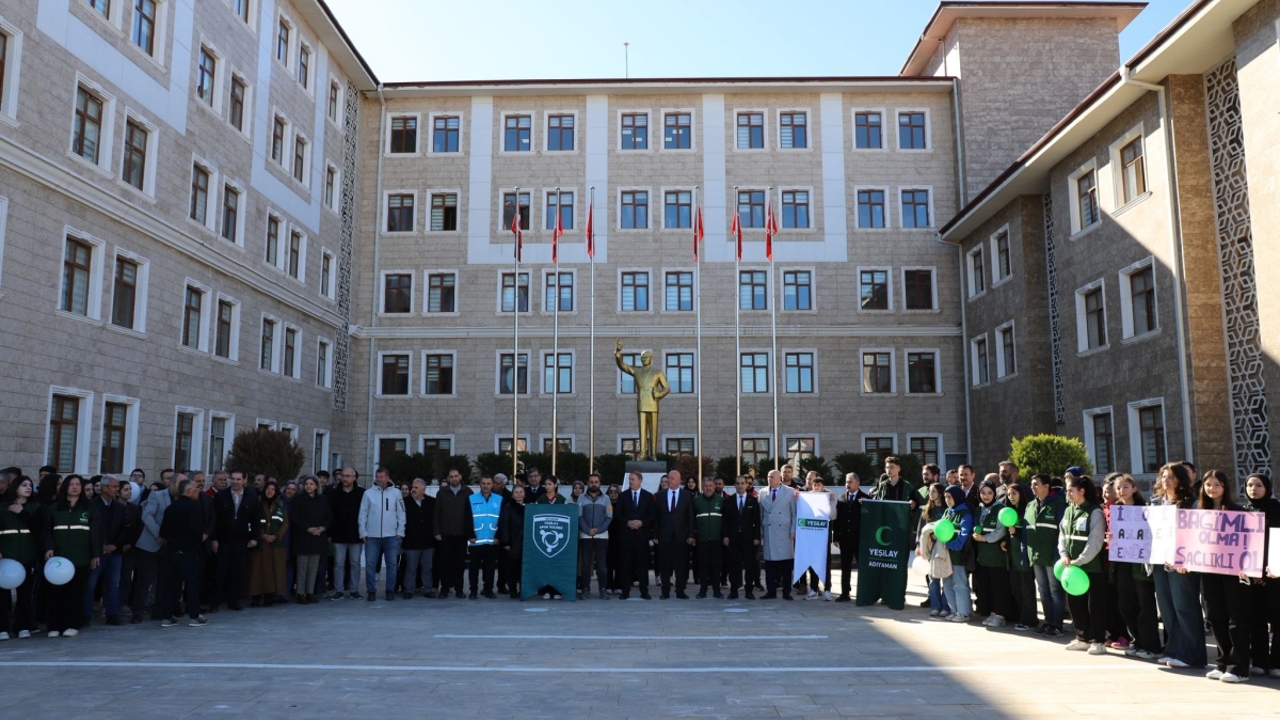 Adıyaman’da Yeşilay Haftası Farkındalık Yürüyüşü Gerçekleştirildi