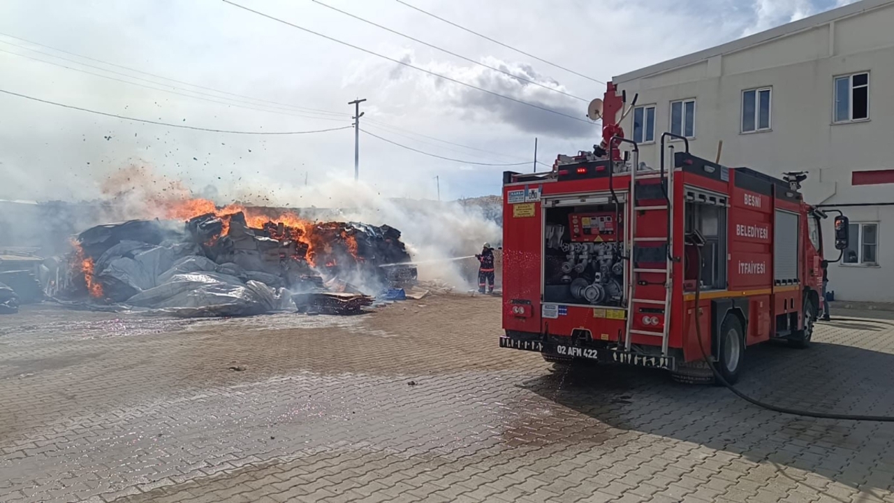 Adıyaman Besni’de Tütün Tesisinde Yangın