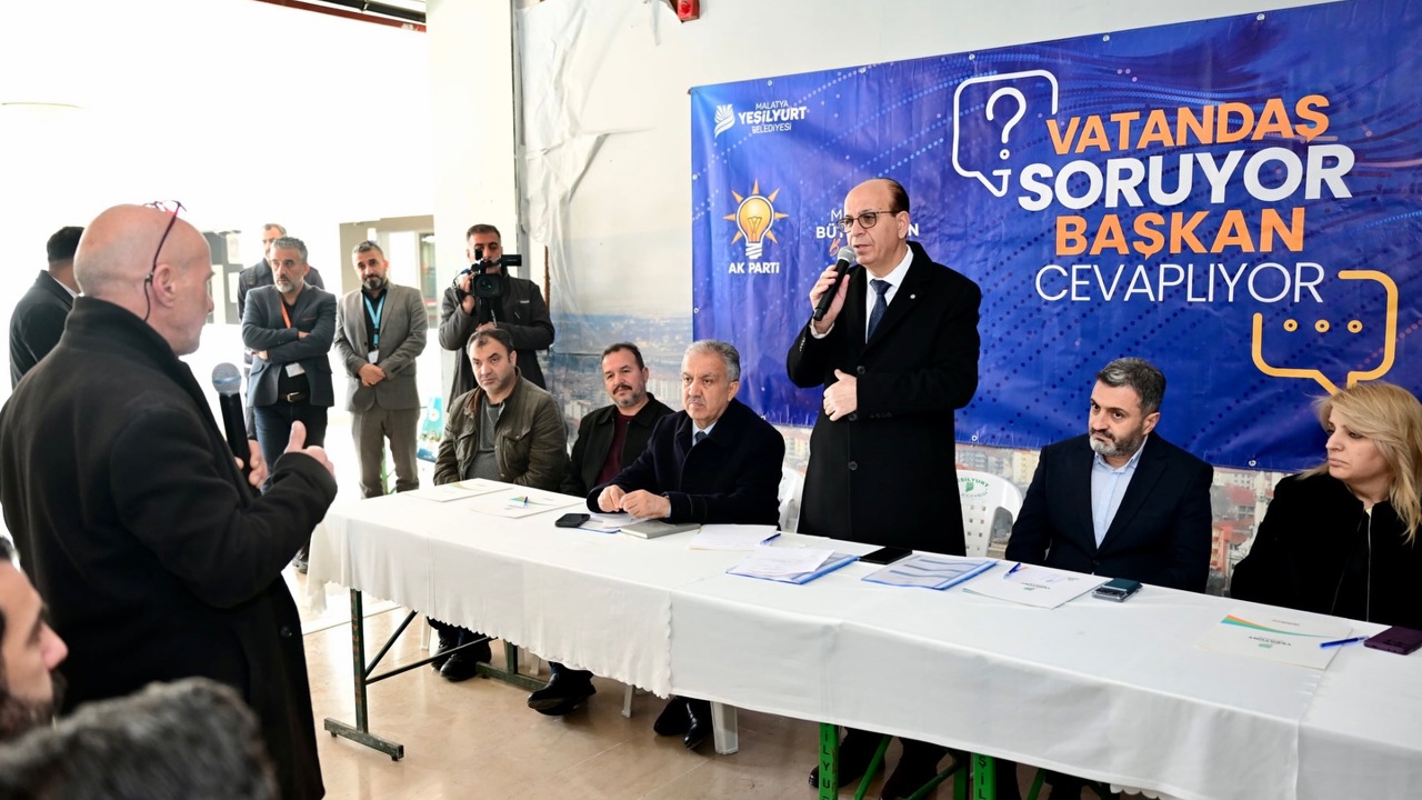 Yeşilyurt’ta “Vatandaş Soruyor, Başkan Cevaplıyor” Toplantısı Yapıldı