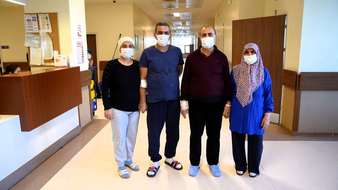 Turgut Özal Tıp Merkezi’nde 2’li Çapraz Böbrek Nakli Başarıyla Tamamlandı