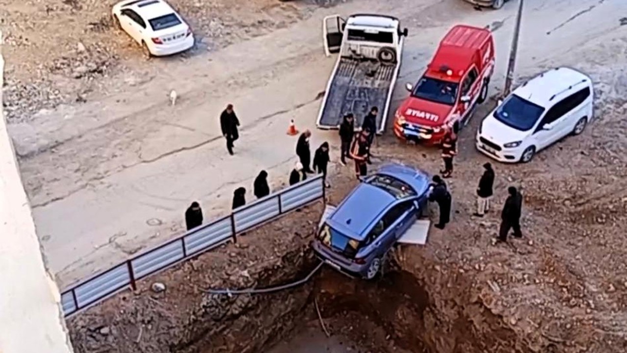İnşaat Temeline Düşmekten Son Anda Kurtuldu