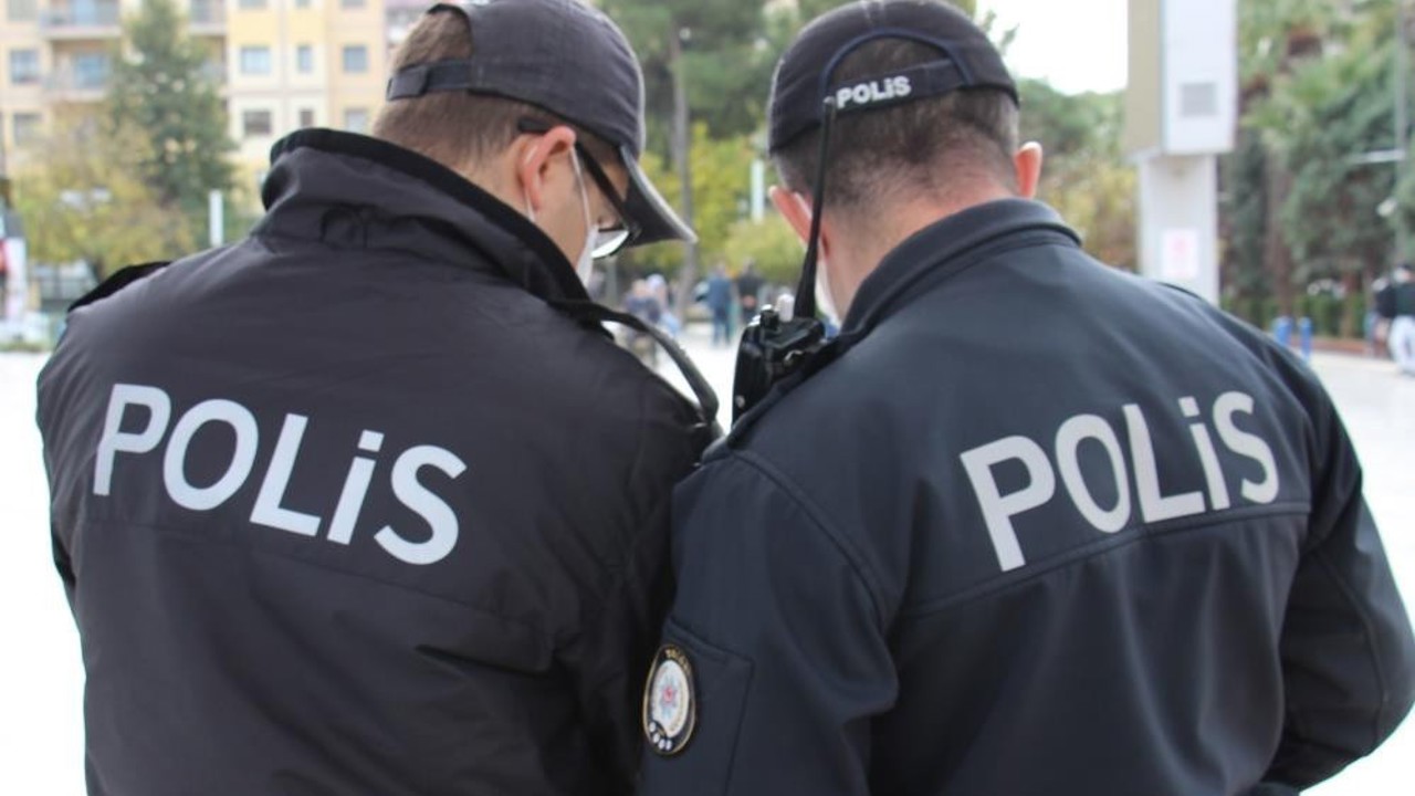 Dolandırıcılık suçundan aranan şahıs Aydın’da yakalandı
