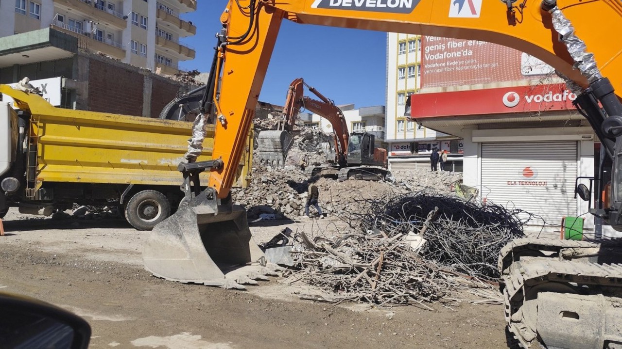 Kahta’da Toz ve Demir Ayrıştırma Çalışmaları Tepki Çekti