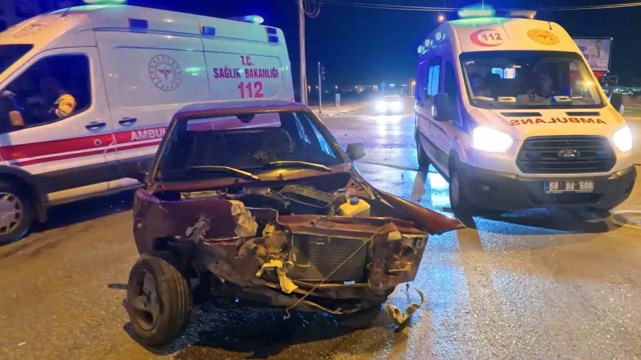Aksaray’da alkollü sürücü kazaya sebep oldu: 2 yaralı
