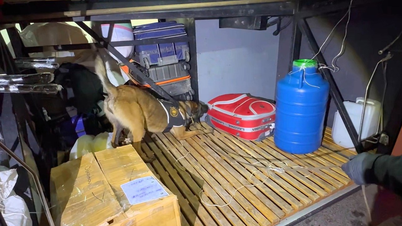 Yolcu Valizinde 11 Kilo 400 Gram Metamfetamin Ele Geçirildi