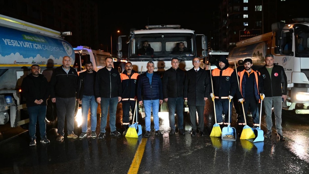 Yeşilyurt’ta Bayram Öncesi Temizlik Seferberliği Hız Kazandı