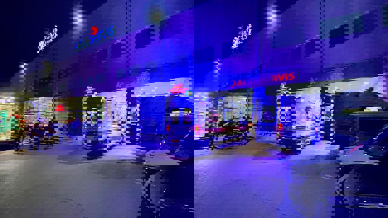 Arefe Gününde Trafik Kavgası: 2 Yaralı