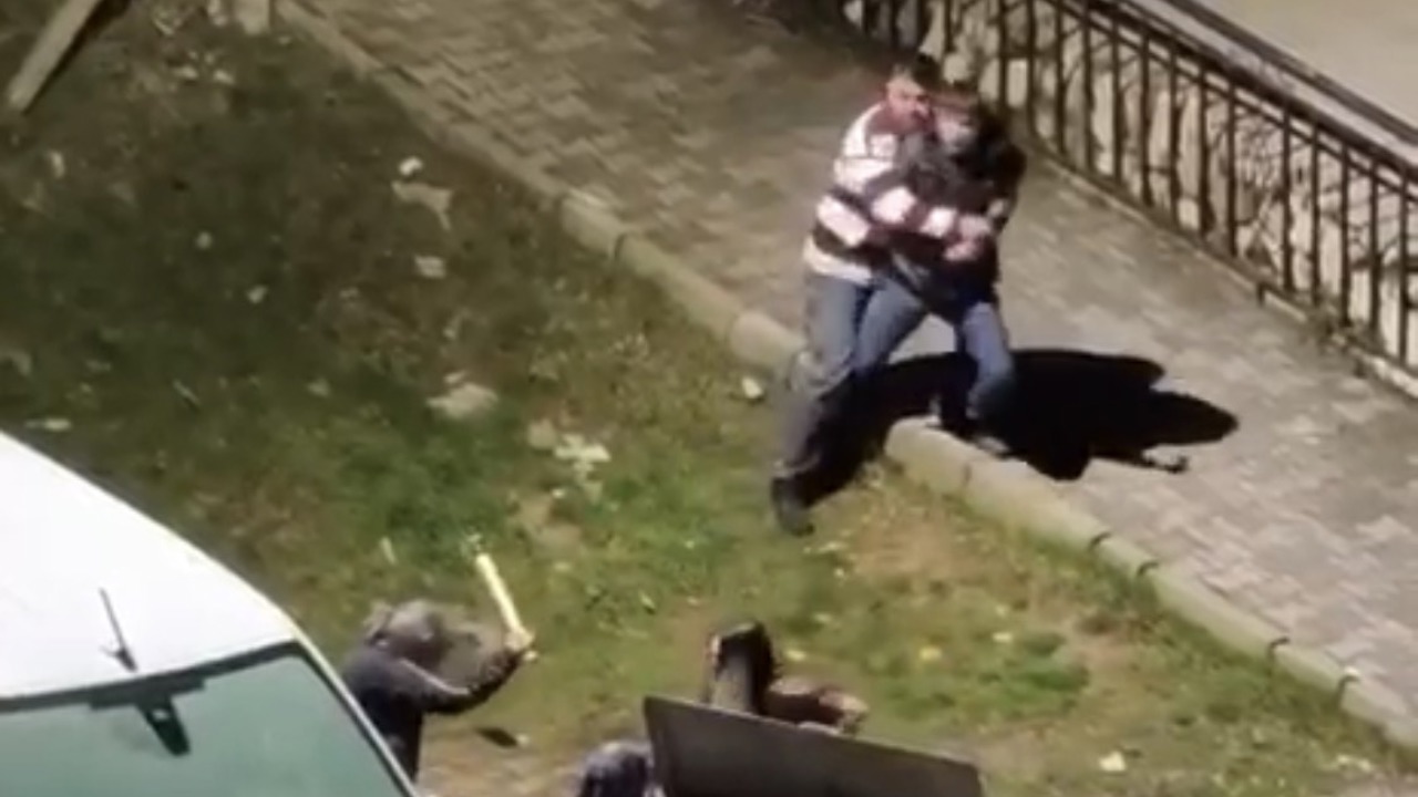 Komşular Devreye Girdi: Eski Eşini Rahatsız Eden Şahıs Hastanelik Oldu