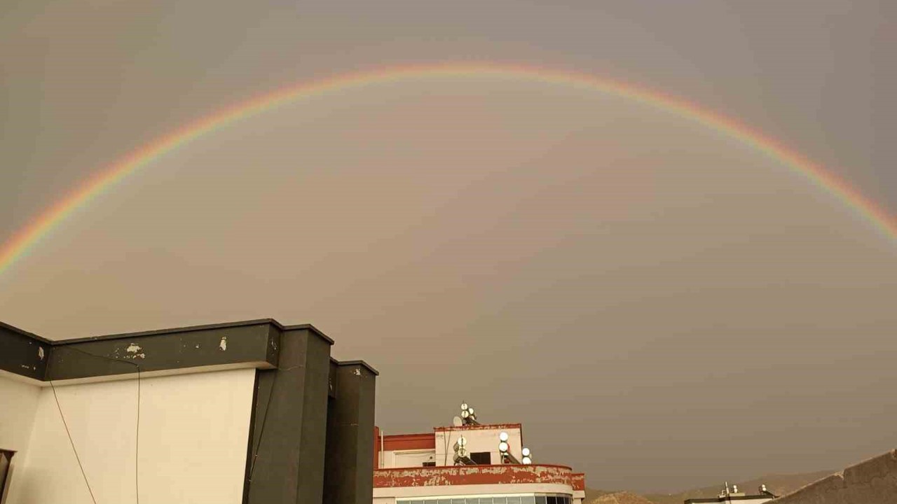 Kozan’da çifte gökkuşağı şöleni

