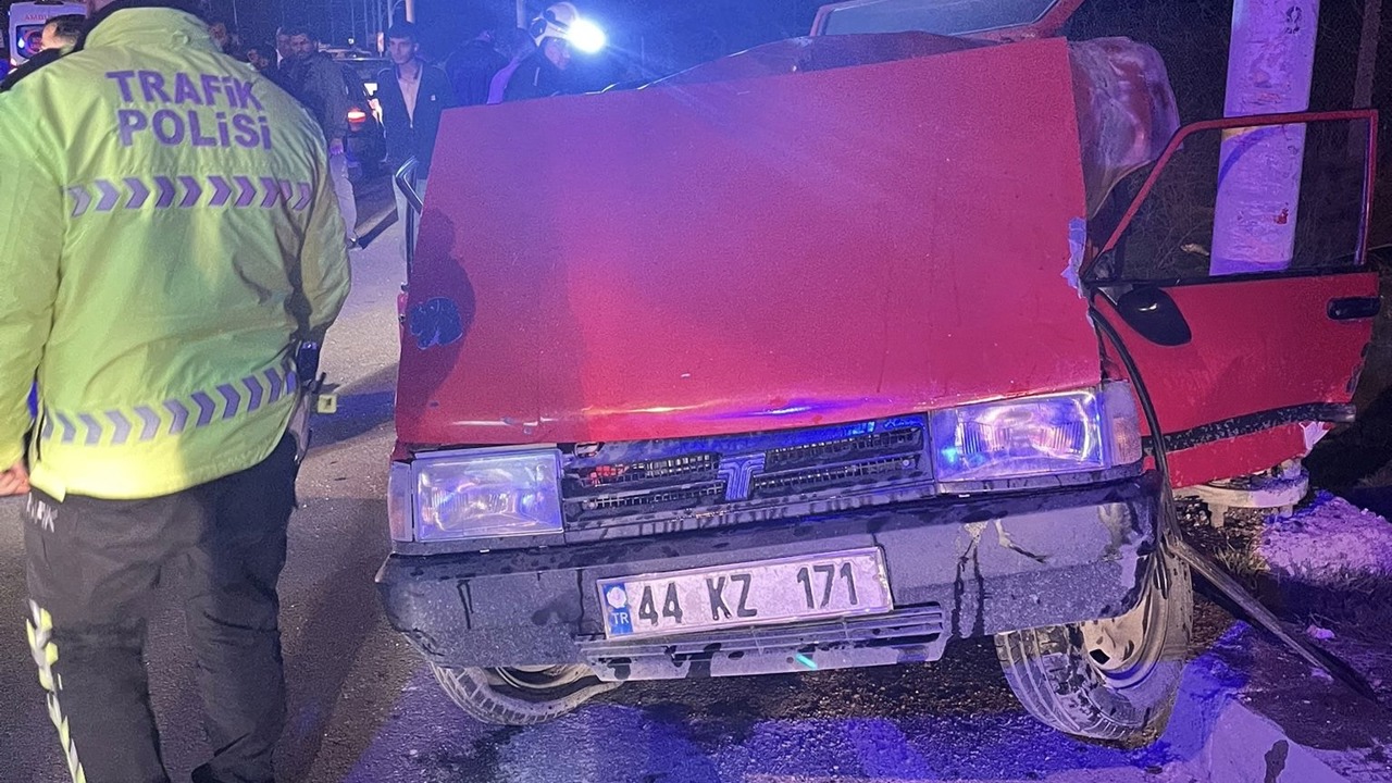 Zincirleme Kazada Ağır Yaralanan Sürücü Hayatını Kaybetti