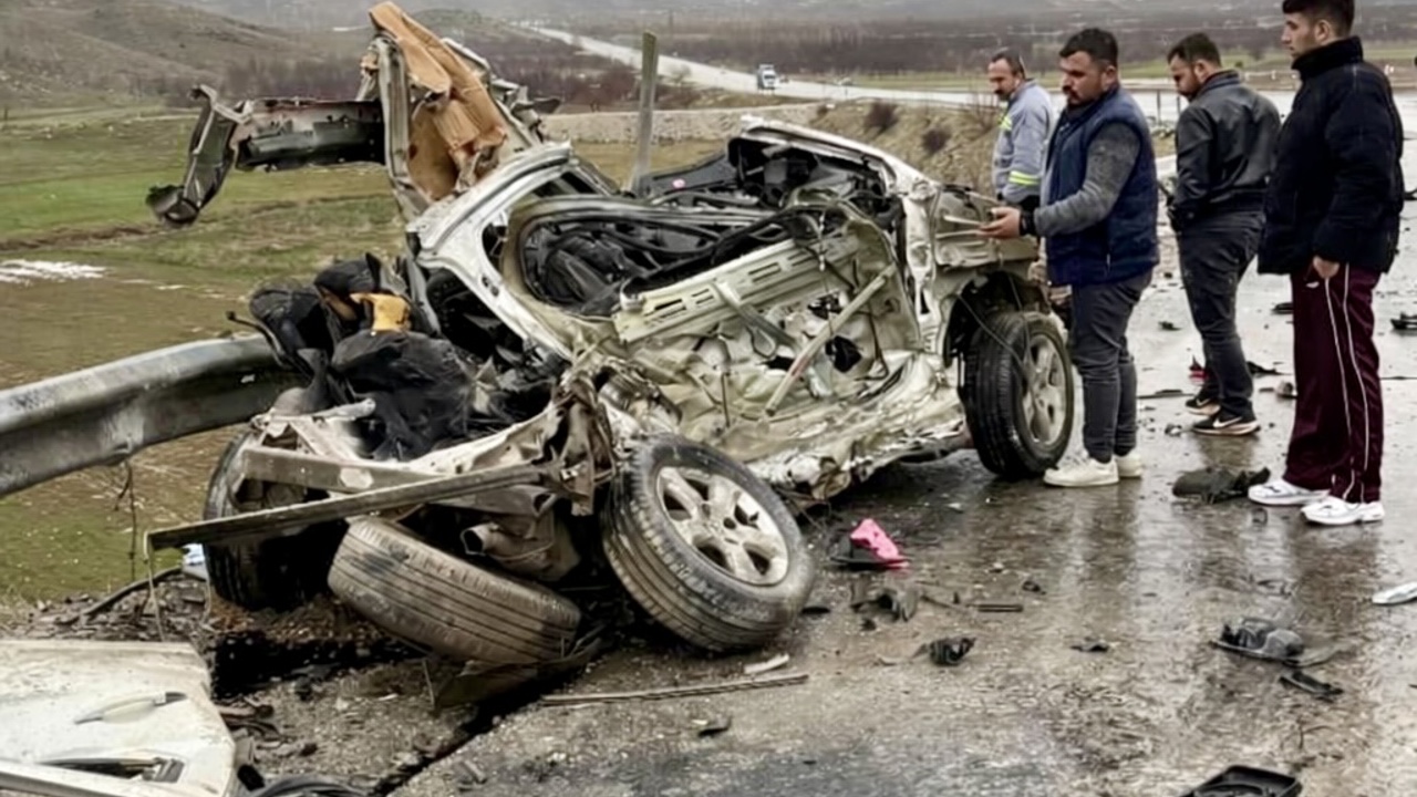 Doğanşehir’de Feci Kaza: 3 Kişi Hayatını Kaybetti