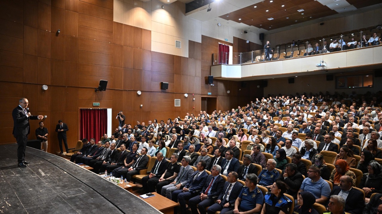 Vali Yavuz: “Hiçbir Mazeret Başarının Yerine Geçemez”
